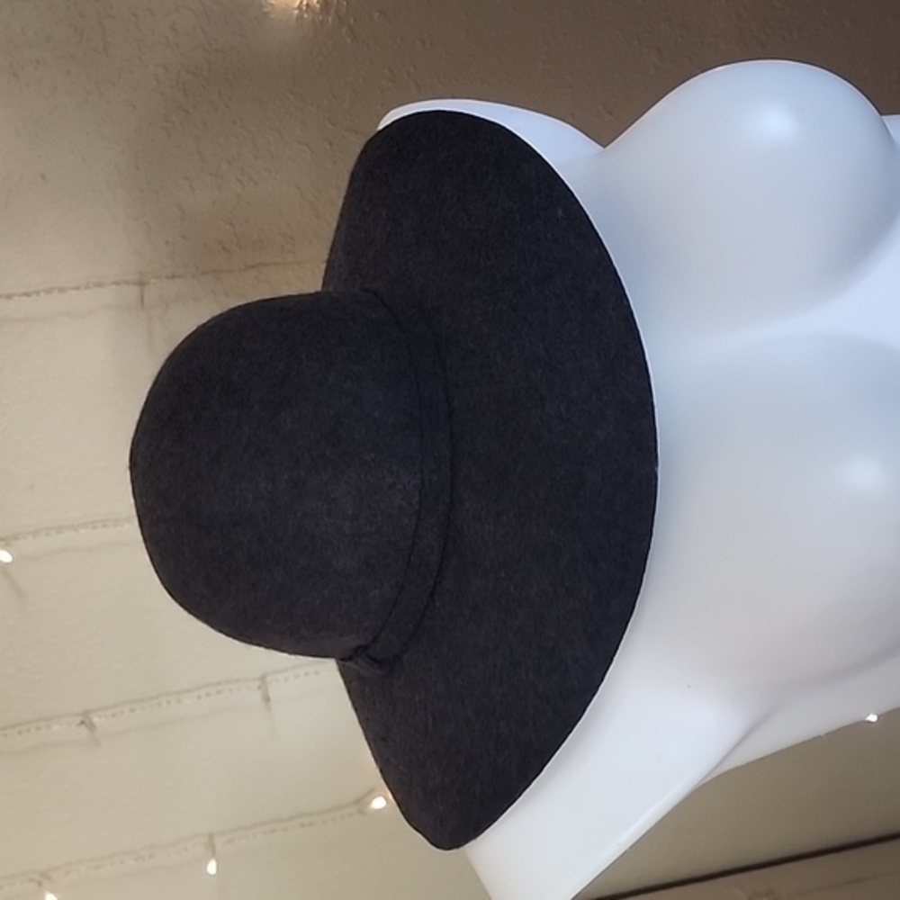 Banana republic wool hat m/l